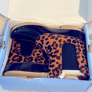 Brand New Leopard Duck Boots